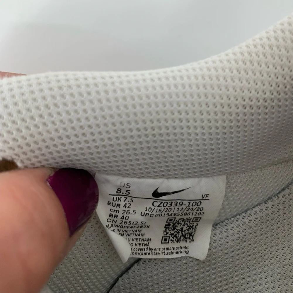 Nike White Air Force 1 '07 Lv8  Splattered Paint on White Sneakers Mens Size 8.5 - Picture 8 of 9